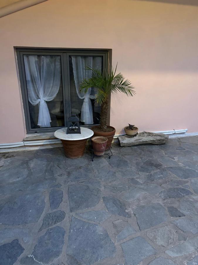 Paola'S Apartment Near Athens Airport Spata  Exterior photo